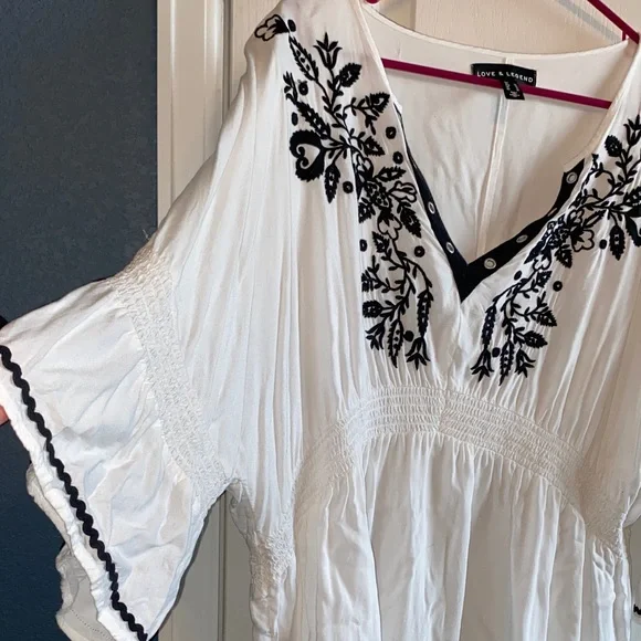 Love & Legend White Tunic with Black Embroidery - Picture 3 of 5